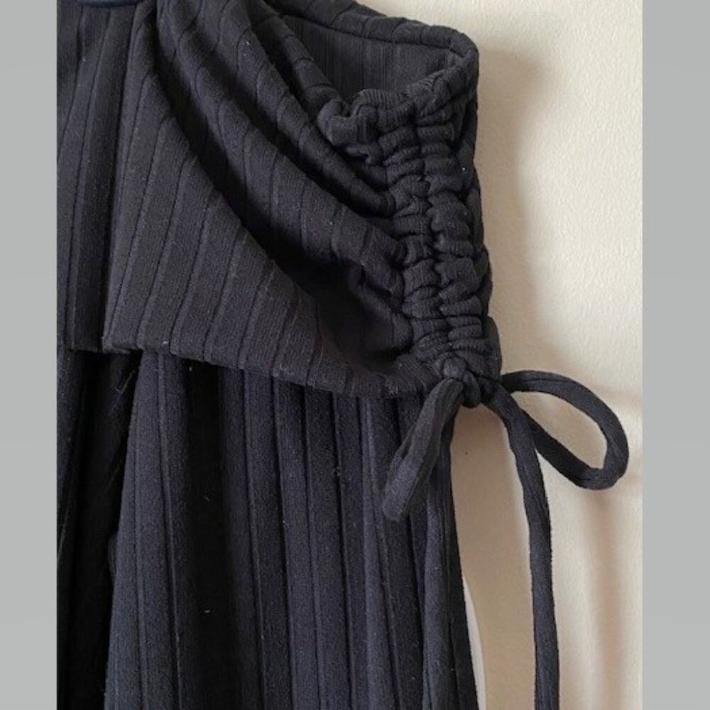 Black Off-The-Shoulder Top - Picture 2 of 3